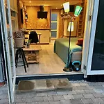 Apartman Small Oasis Near Coast And Town *
